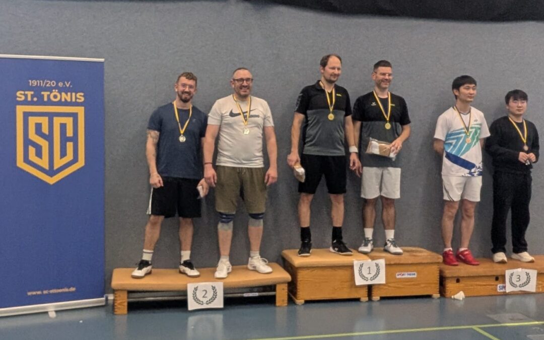 Herrendoppel des GSV Geldern auf dem Treppchen beim SC Cup 2026 in Tönisvorst
